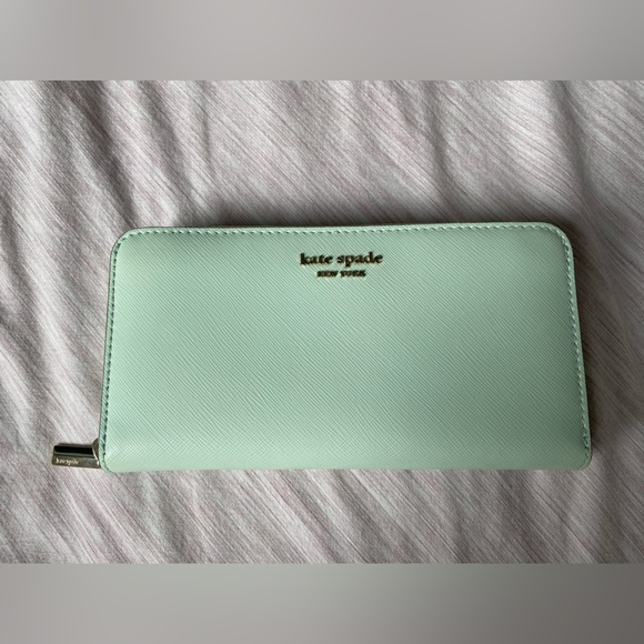 Kate Spade Wallet - Picture 5 of 5